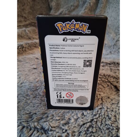 Pokemon Pikachu Villain Costume Mini Figure Series: Team Flare Pikachu Figurine - Picture 4 of 6